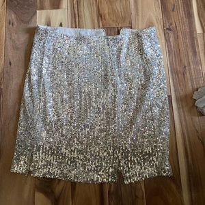 Sparkle silver mini skirt